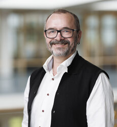 Almestad Halvard web