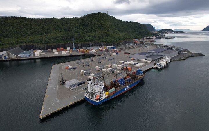 Tyrholm farstad feeder