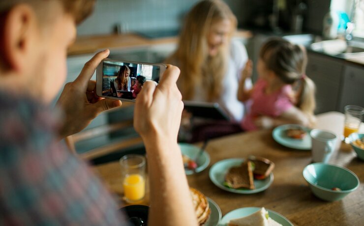 Shutterstock 2340359477